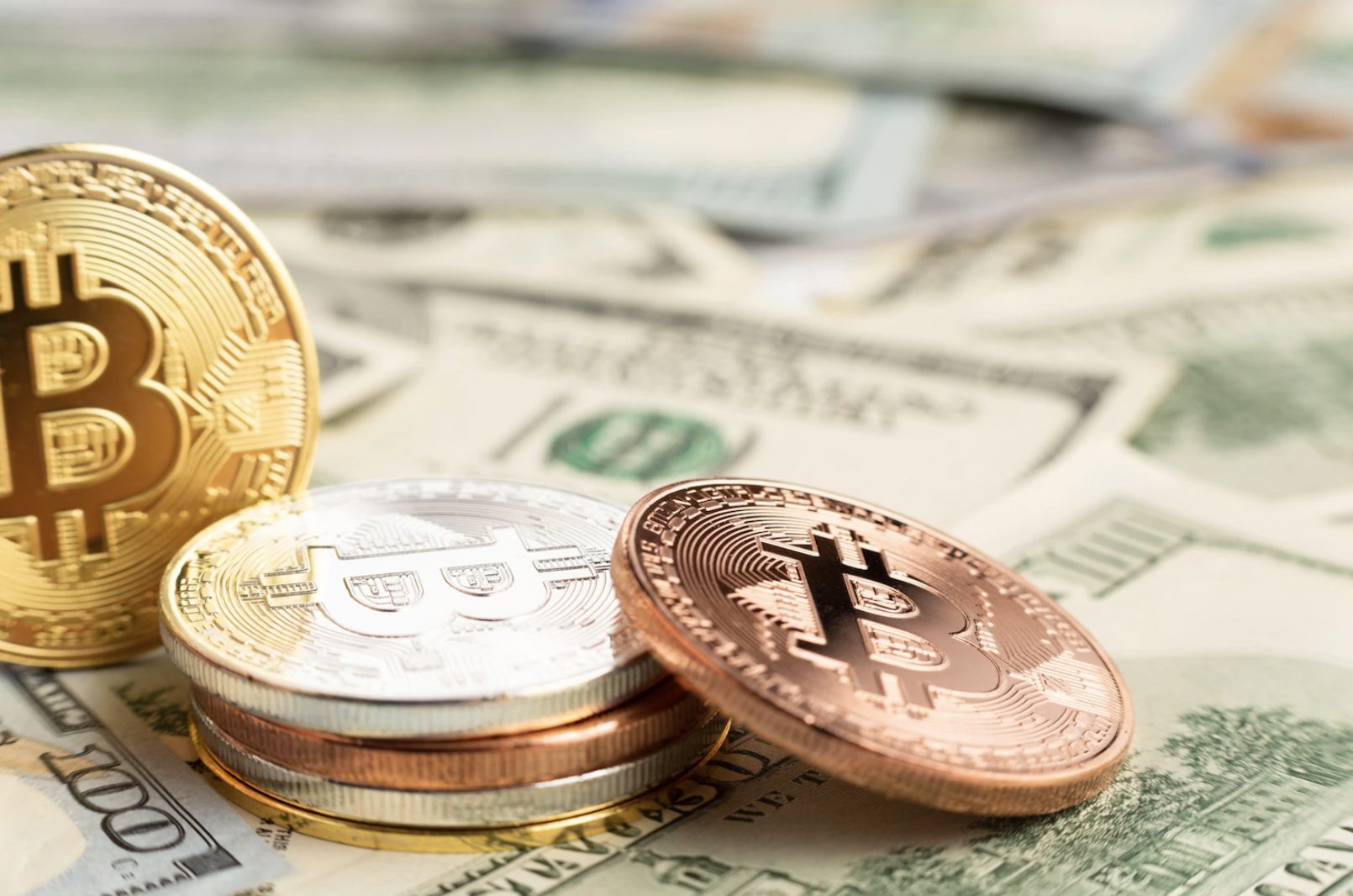 米ドルに日本円に仮想通貨?オンラインカジノで使える通貨を解説